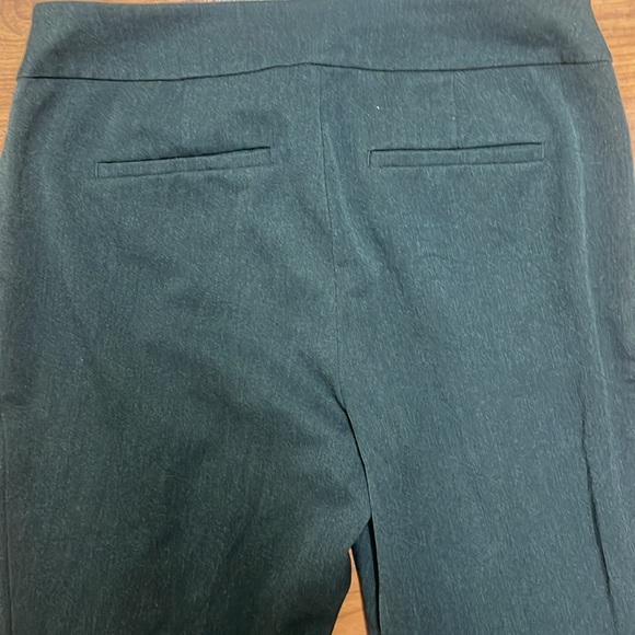 Ann Taylor factory the straight curvy fit in grey size 4 - Picture 8 of 8